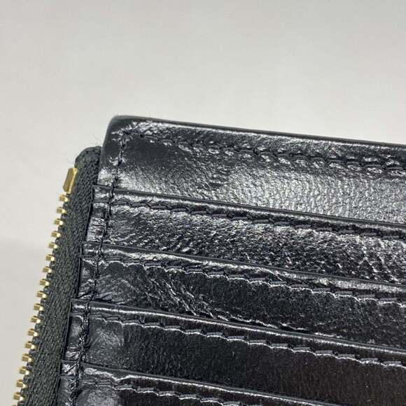 CHANEL Black Leather Wallet - Picture 7 of 9